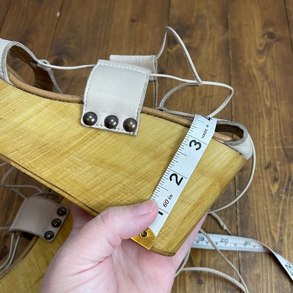 Steve Madden Womens size 8 Beniee platform sandals cream and tan - Picture 8 of 9